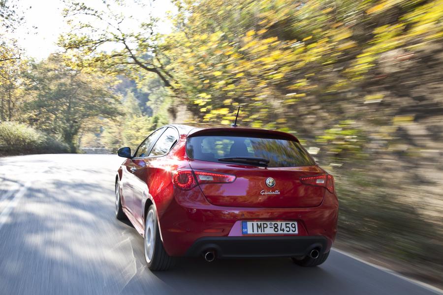  Alfa Romeo Giulietta Quadrifoglio Verde (940) 2010 года  (фото 4 из 48)
